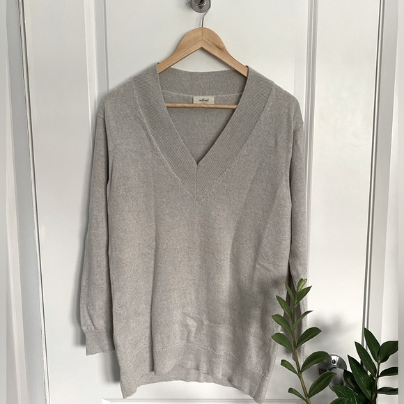 Aritzia Wilfred V-Neck Oversized Sweater XXS - Picture 1 of 3